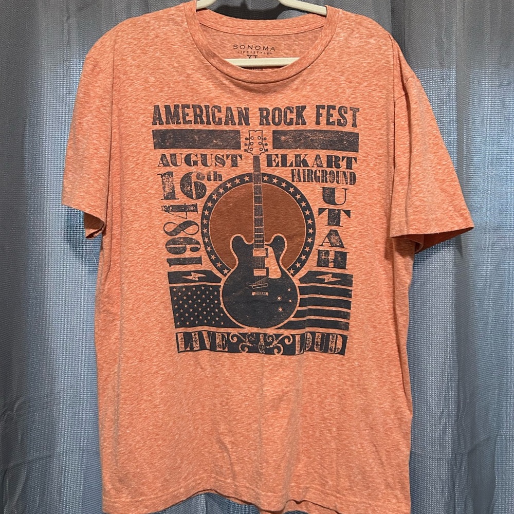 Light Orange Graphic Men's T-Shirt